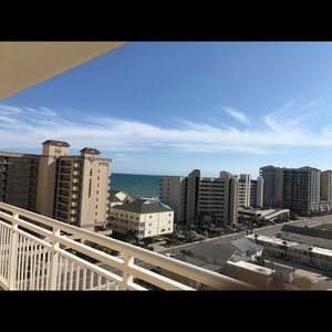 Meet your Posher, Colby